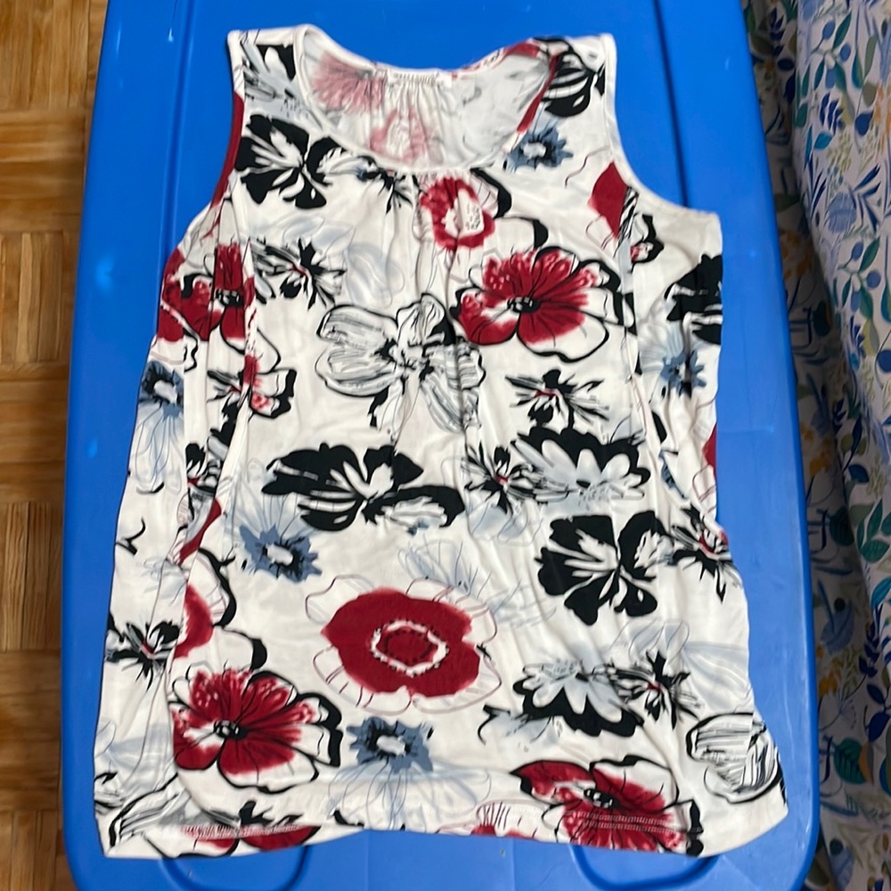 Nursing tank